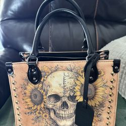 Gothic style purse 