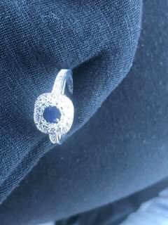 1 Karat Sapphire, Setting in White Gold