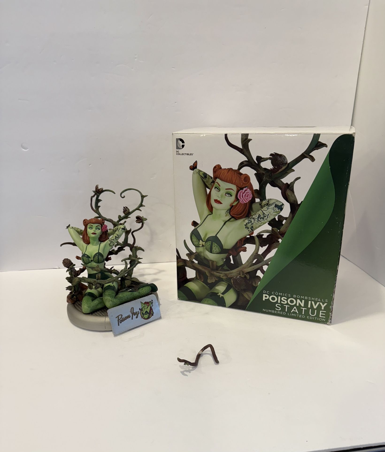 DC Collectibles Comics Bombshells Poison Ivy Limited Edition Statue Ant Lucia