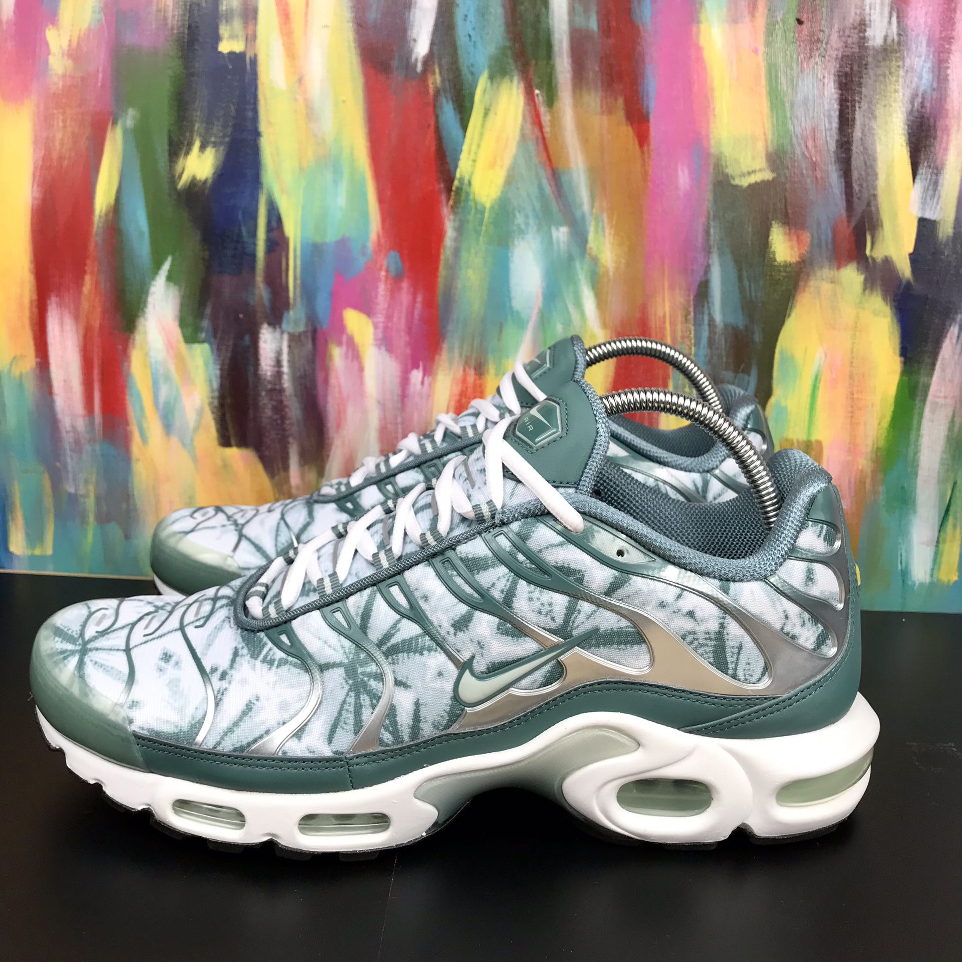 NEW Air Max Plus Palm Trees Green Mens Size 11.5 for Sale in Bakersfield, CA - OfferUp