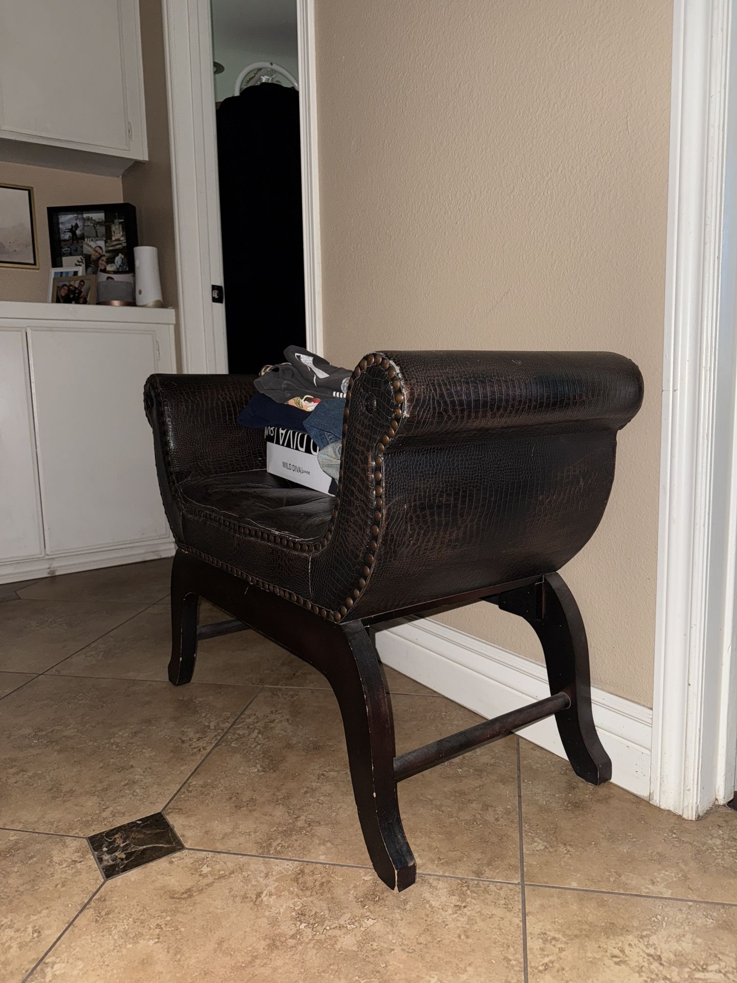 Accent Chair / Stool