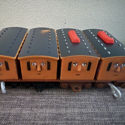 Lot of 4 Thomas & Friends Trackmaster Clarabel & Annie Passenger Coaches