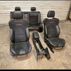 2007-2009 mazda speed 3 front / rear seats with console