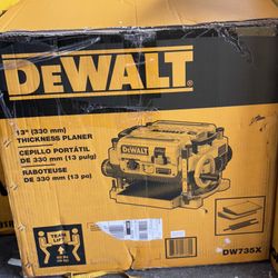 Dewalt 15 Amp Corded 13 in. Planer (Like new/ como nuevo)