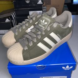 Size 5 - Adidas Superstar 2