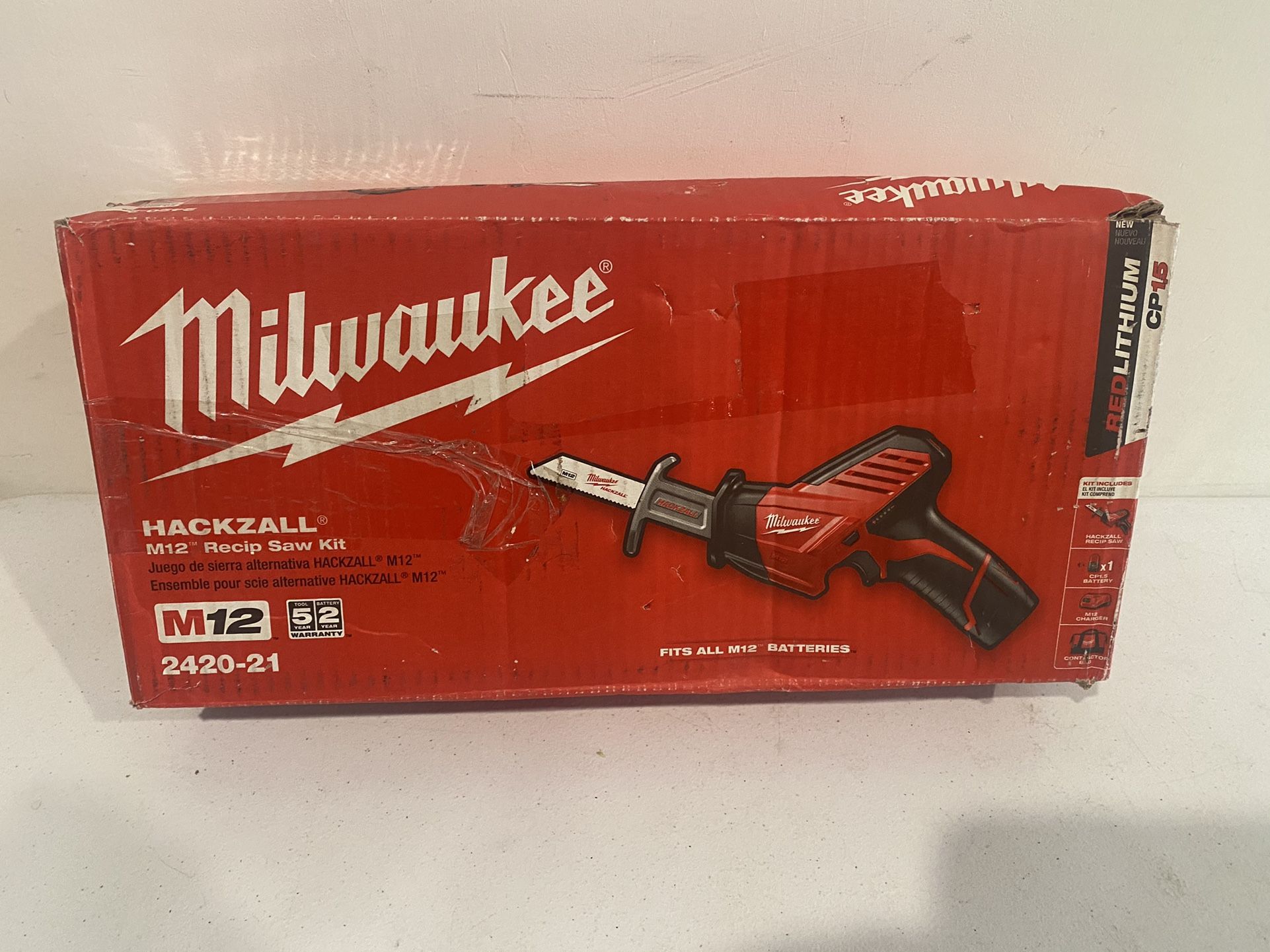 Milwaukee M12 12-Volt Lithium-Ion HACKZALL Cordless Reciprocating Saw Kit with One 1.5Ah Batteries, Charger and Tool Bag