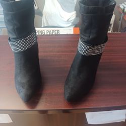 Stunning Size 10 Women's Black Studded Ankle Boots
