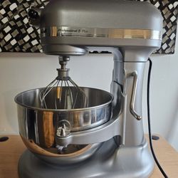 KitchenAid Professional 5 Plus Series 5 Quart Bowl-Lift Stand Mixer, model KV25G0XSL. 