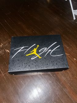 Jordan 4s thunders