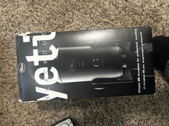 Blue Yeti Blackout USB Microphone — Like New in Box