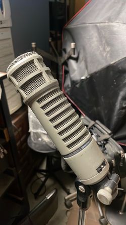 Electro-Voice RE20 Dynamic Cardioid Microphone