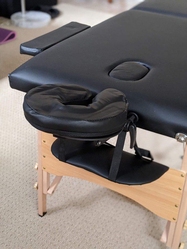 Brand NEW Massage Table 