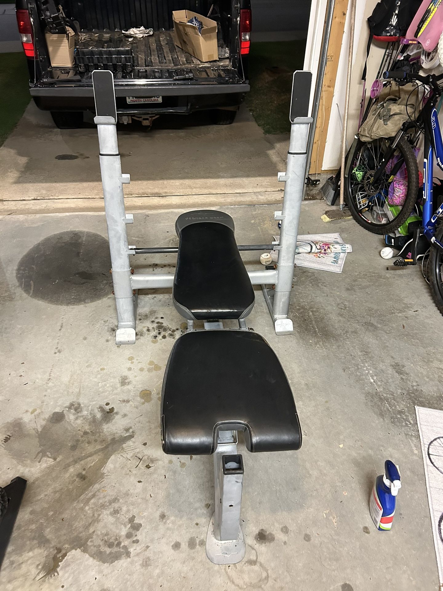 Weight Bench W/ Leg Extension & Preacher Curl Attachments Flat Bench 2 Incline Levels