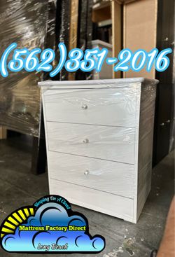 Three drawer white nightstand cajonera cómoda nueva chest