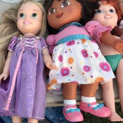 Bundle of Dolls -As is