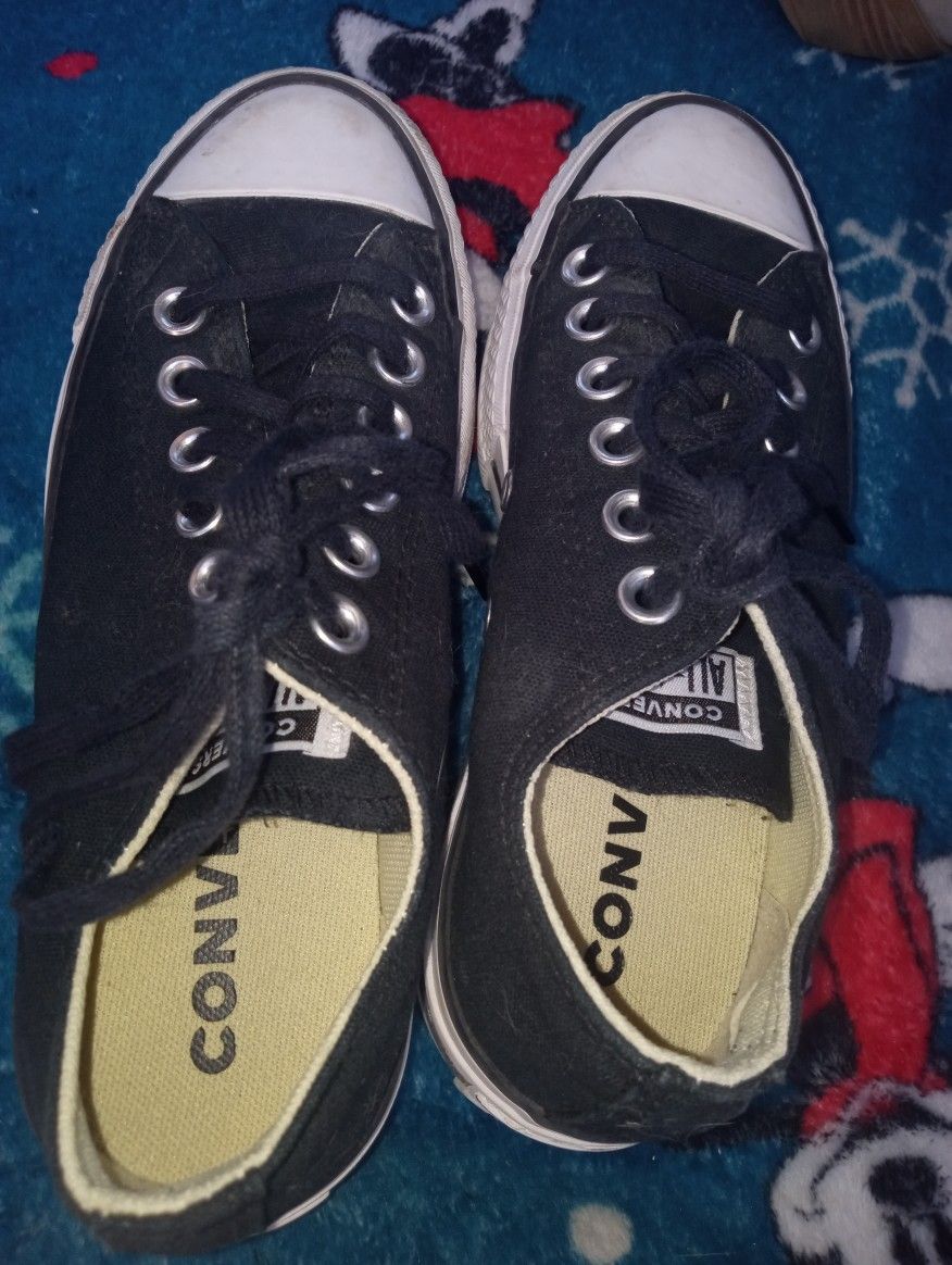 3 Pairs Of Kids Sneakers Sizes 5