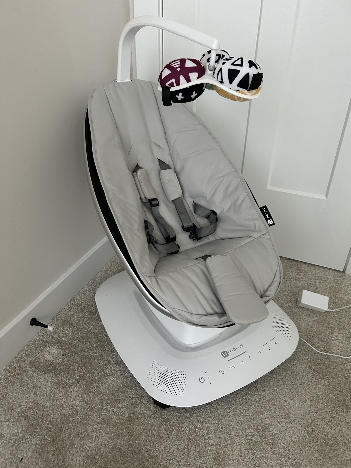 4 Moms MamaRoo