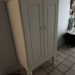 Storage cabinet 