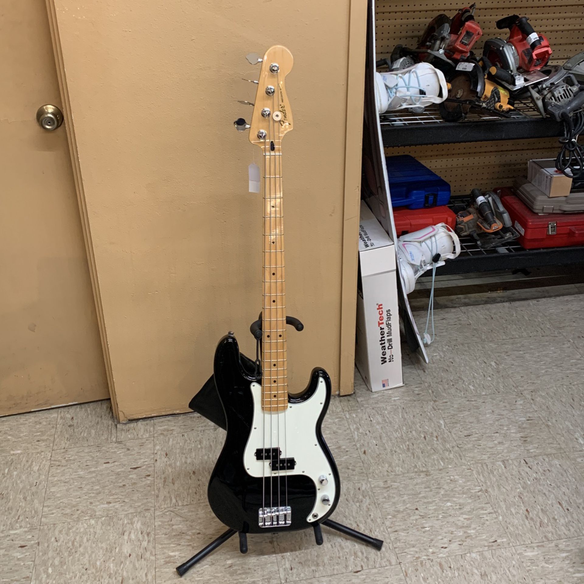 Fender MIM P Bass