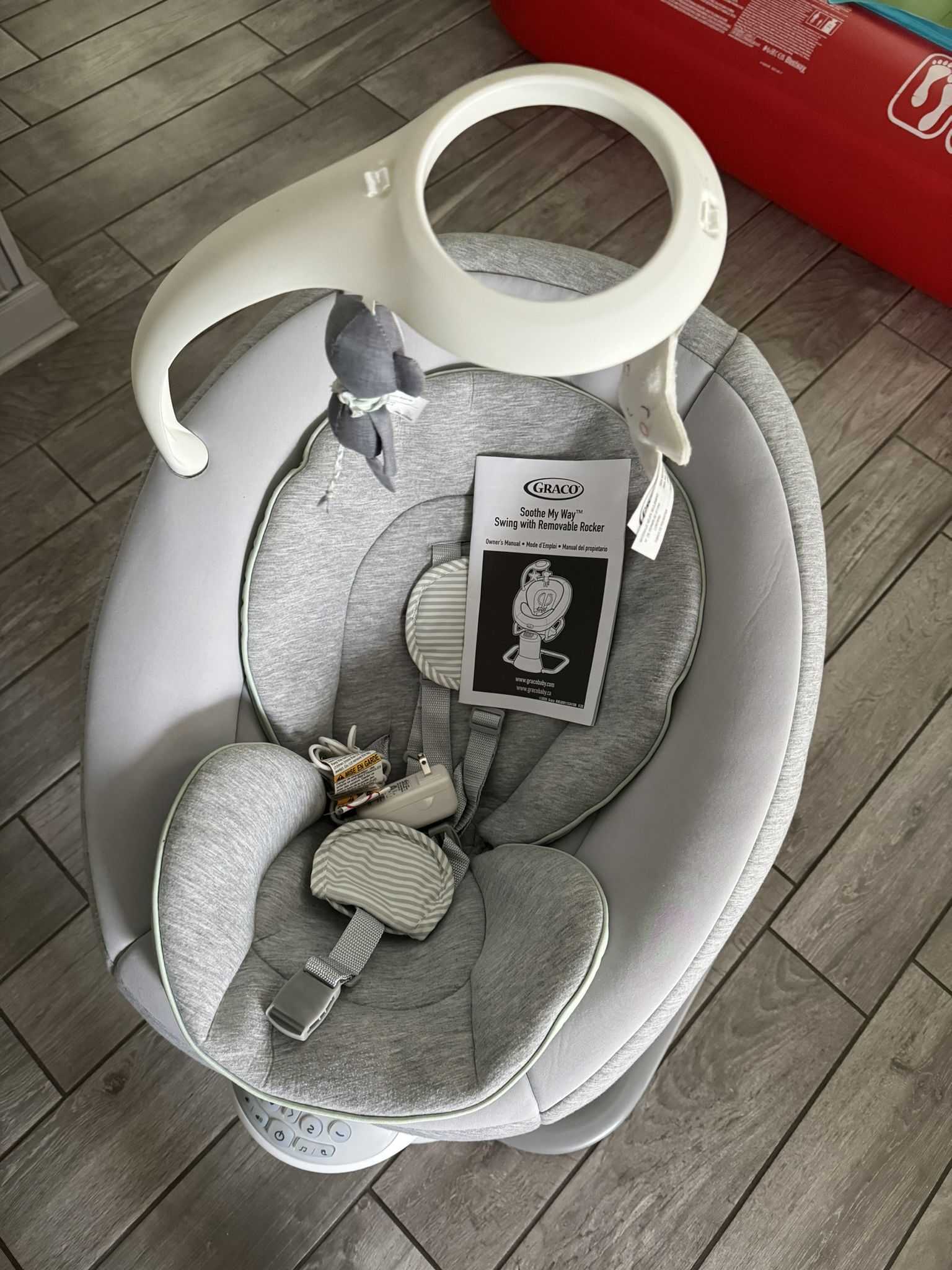 Graco Baby Soothe My Way Swing With Removable Rocker.