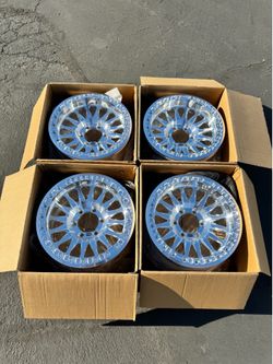 Brand New Forged KMC Impact Bead-locks 17” Off-Road Wheels for 6x5.5 (6x139.7) Trucks and SUVs 17x9