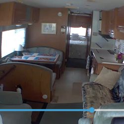 2000 Winnebago Adventurer