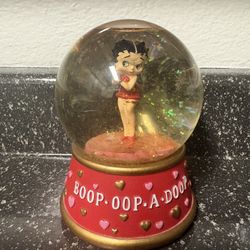 Betty Boop Snow Globe