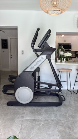 Nordic track  freestride trainer FD7i elliptical