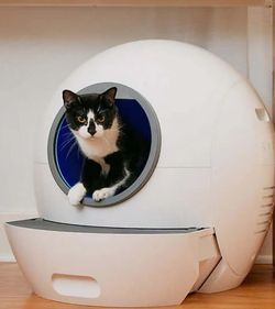 Els Pet Spaceship Odor-free Self Cleaning Litter Box 