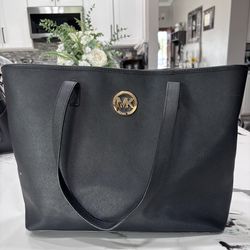Black leather Micheal Kors Tote