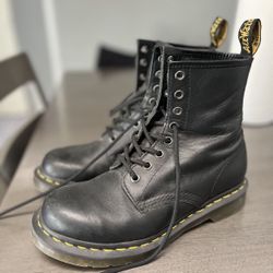 dr martin boots 