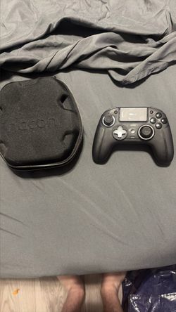 Nacon revolution 5 pro (Ps5,ps4,Pc) controller