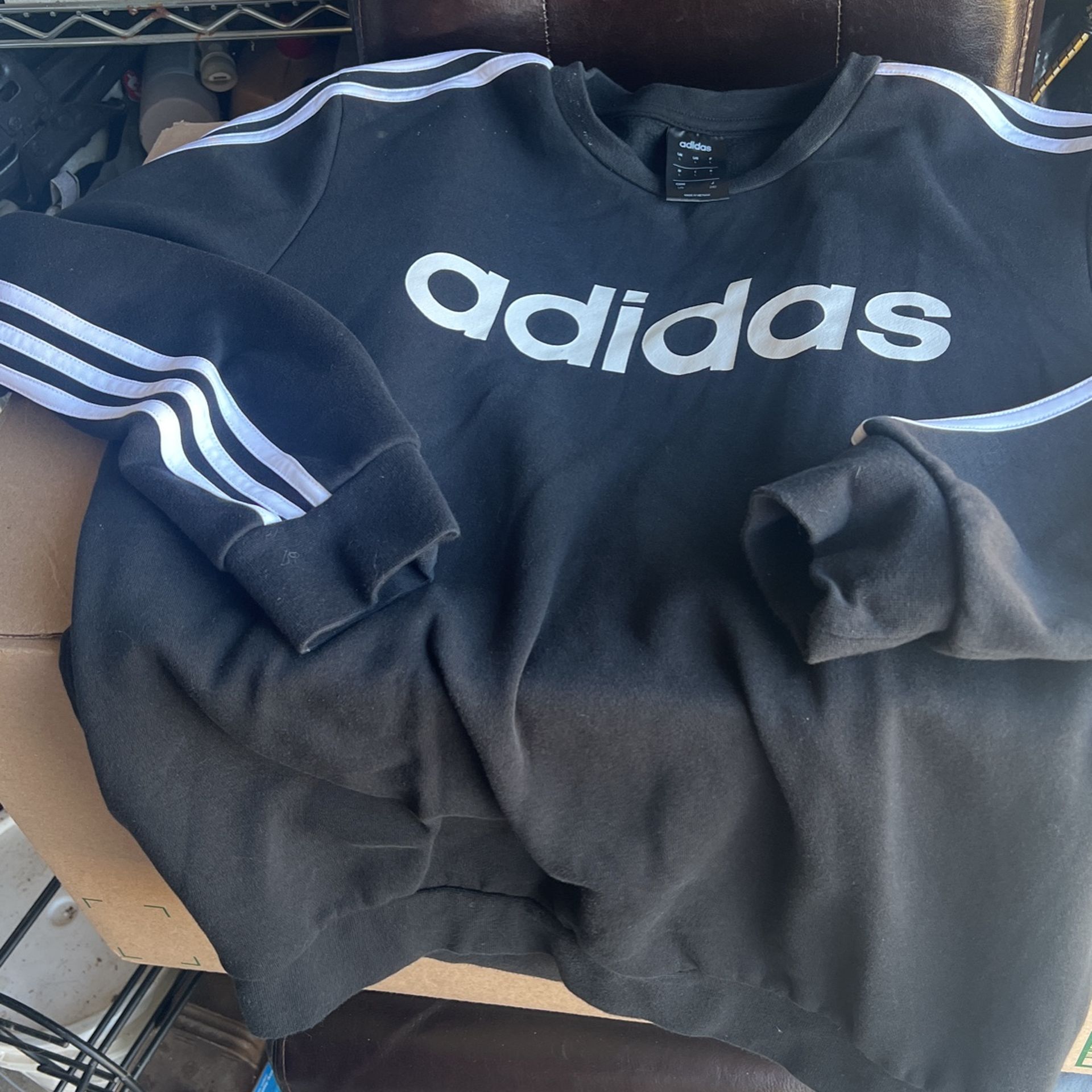 Adidas Sweater Size Large Asking 10