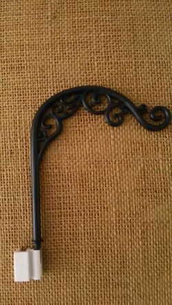 Barbie chandelier holder for Doll House