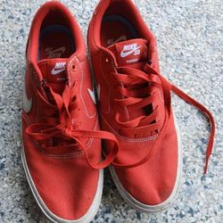red Nike SB women's 8