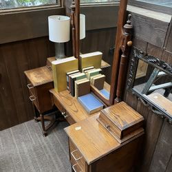 Oak mirror desk