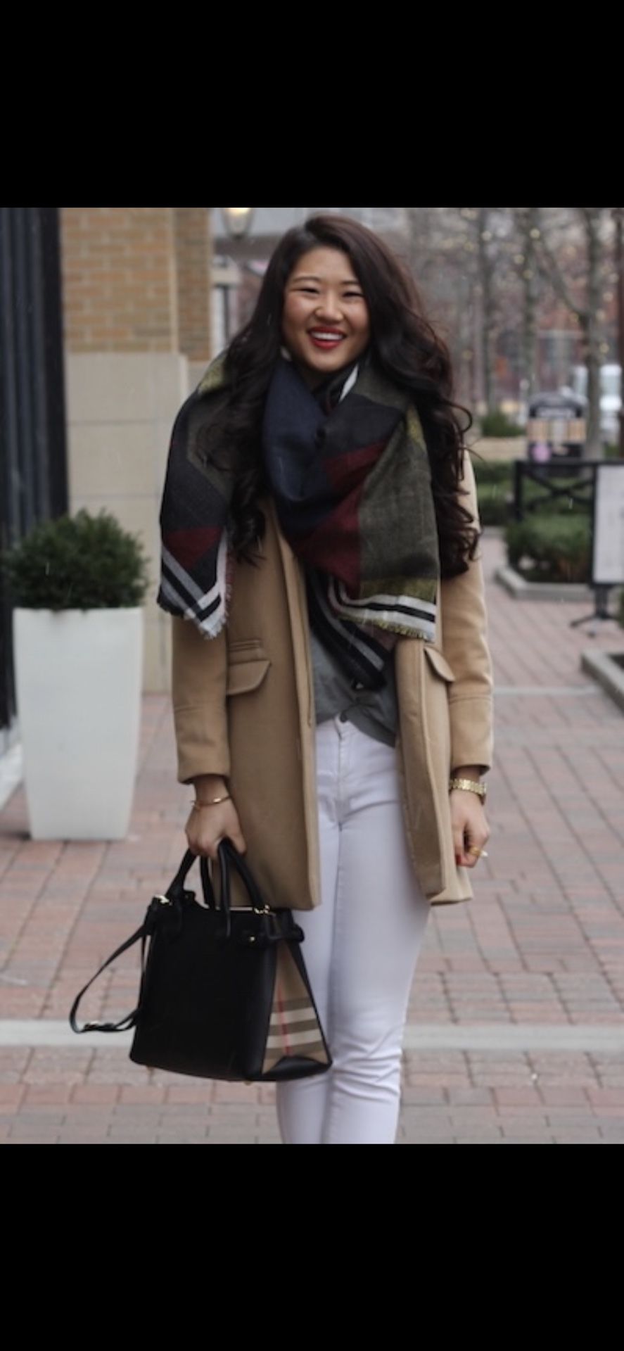Authentic Burberry Medium Tote With Wallet