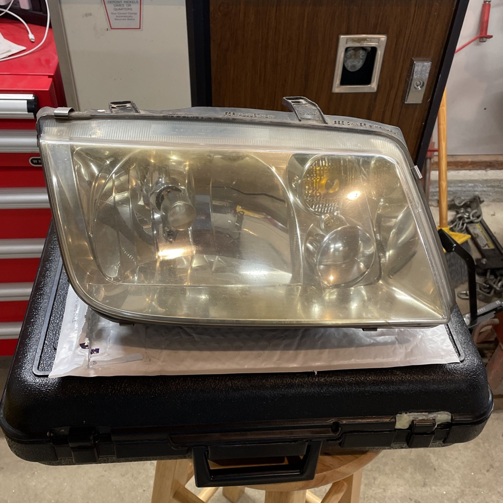 Genuine OEM Hella 963-598-00R Right Front Headlight Assembly for VW Jetta