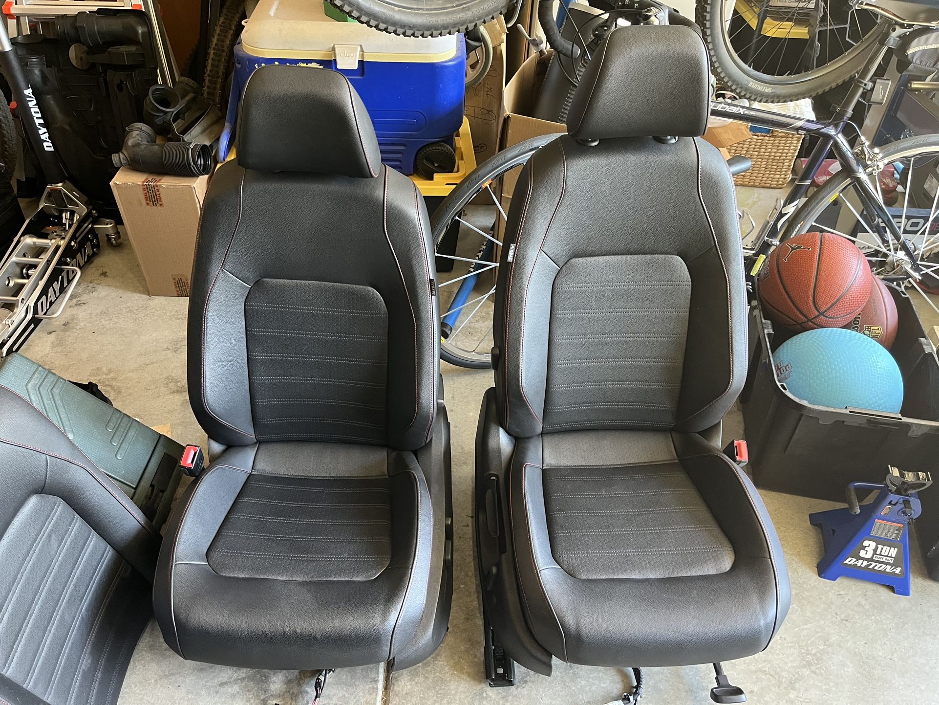 MK6 VW Leather Front And Rear Seats + Steering Wheel