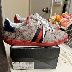 Gucci Ace GG Supreme Red Size 9.5 Men