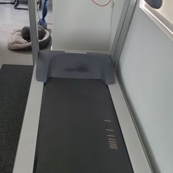 Precor 946i outlet treadmill