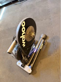 Wahoo KICKR Direct-Drive Smart Trainer – 11spd and 12spd Cassette Included – Excellent Condition