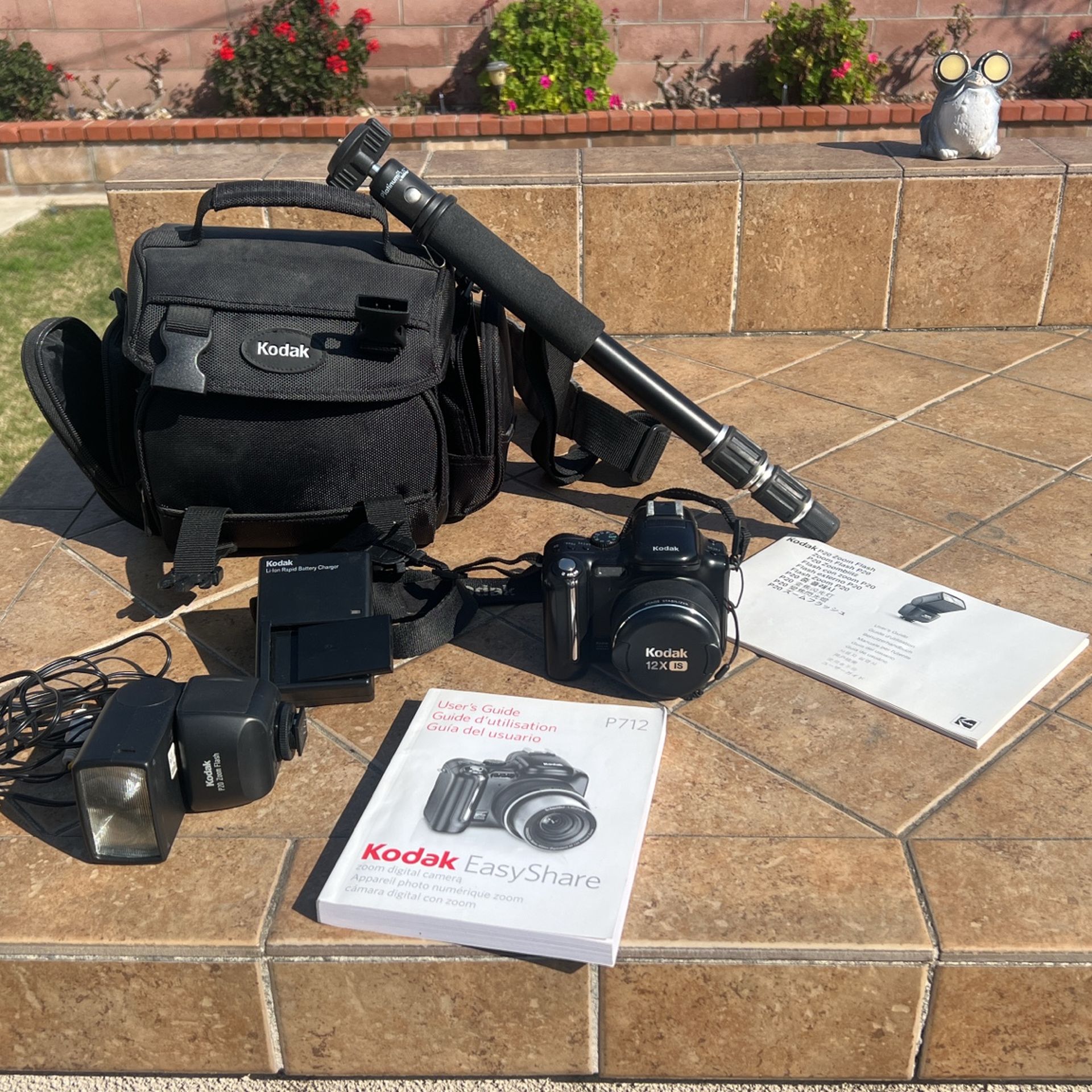 Kodak 12x Zoom 7.1 Mega Pix Digital Camera With Accessories