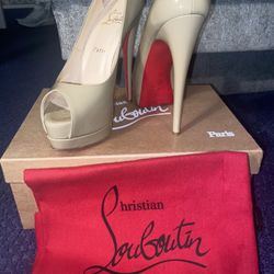 beige lady peeps christain louboutins size 37 in a half 