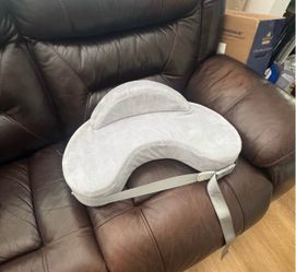 Momcozy Feeding Pillow