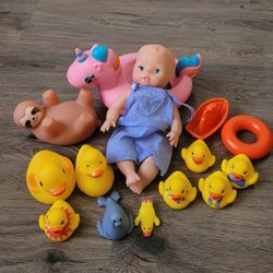 Bath Toys For  Babies, Kids,Children 15 Pieces In Gently Used In Good Condition.
