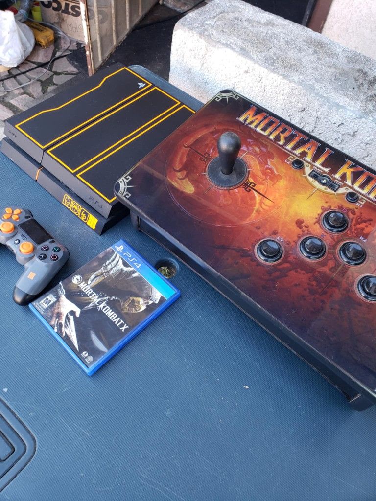 1 Mortal Kombat game with Station Arcade Tournament & Jailbreak PS4 Playstation 4 Edition 1000GB 9.0 software with games installed