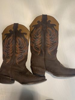 Boots Girls Size 6