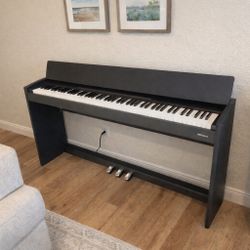 Roland CP F107 Keyboard electric paino🎹 Like New. 88 weighted key hammer action. $1300 new
