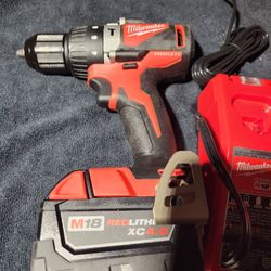 Firm Price🛑 Milwaukee M18 Brushless 1/2" Drill W/4.0 Batt&Charger Open Box. Precio Firme 🛑 
